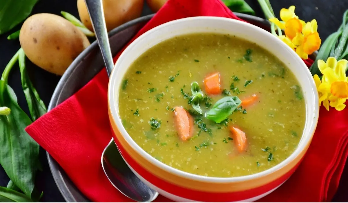 Sopa de batata com queijo