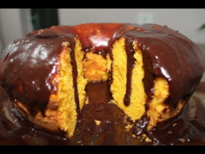 BOLO DE CENOURA MAIS FÁCIL DO MUNDO