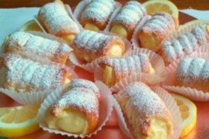 Canudinho Recheado com Creme de Limão