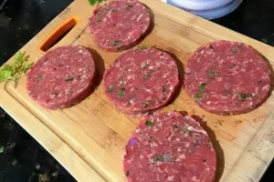 5 Passos para Preparar um Delicioso Hambúrguer Caseiro