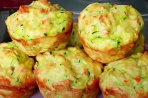 Bolinho de Abobrinha Assado com Ovos: Uma Delícia Saudável e Prática