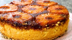 Bolo de Abacaxi Invertido Sem Farinha de Trigo e Sem Fermento: Uma Delícia para Todos os Paladares