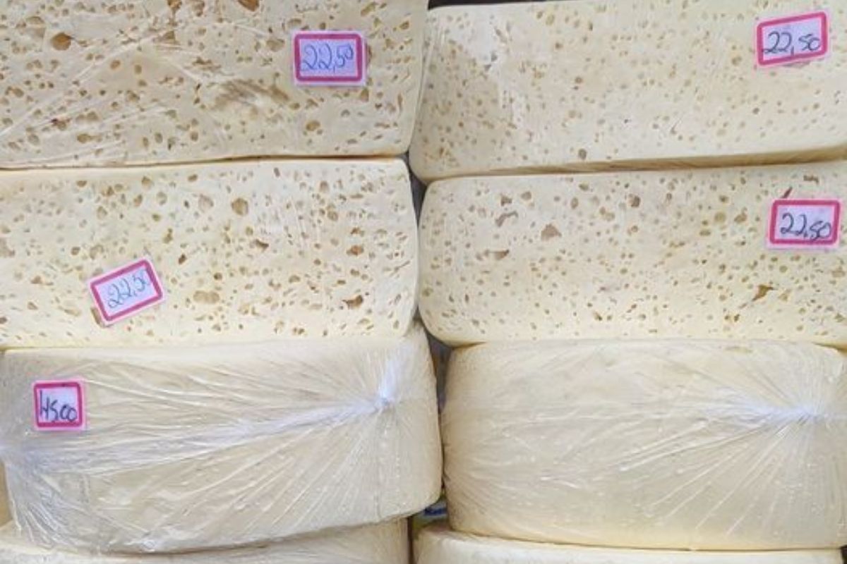 queijo furadinho