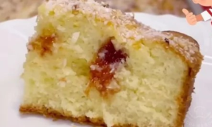 O Famoso Bolo que Minha Mãe Fazia nos Anos 80 e 90 — E Todos Amavam!