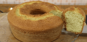 Só 1 ovo e 2 bananas, sem farinha de trigo! O bolo mais econômico e fofinho que você vai fazer!