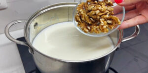 Basta adicionar nozes ao leite! Poucas pessoas conhecem esse segredo!