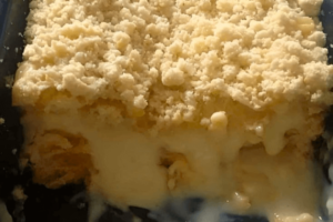 Cuca Cremosa: Apenas Farofa e Creme