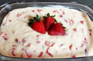 Uma Sobremesa Refrescante, Cremosa e Irresistível