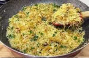 Farofa de Cebola da Vó Cida – Simples, Douradinha e Cheia de Sabor