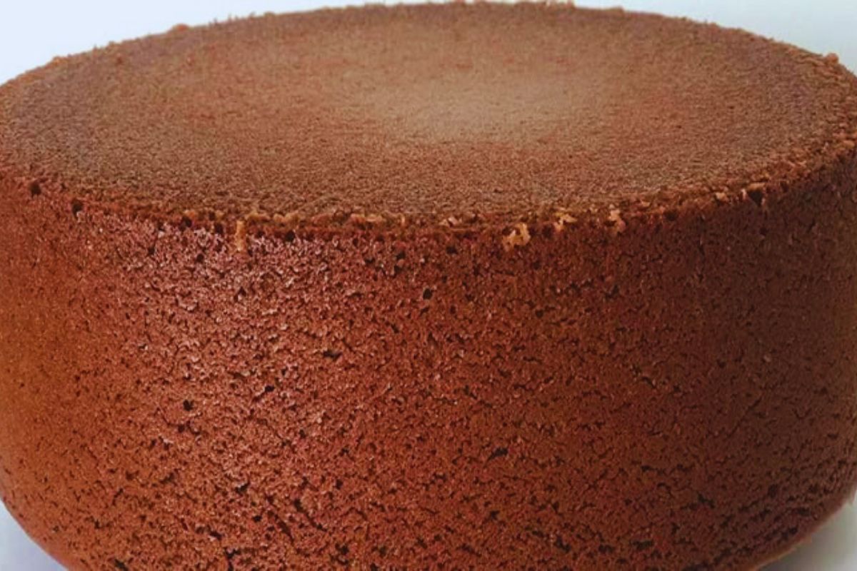 massa de bolo chiffon de chocolate