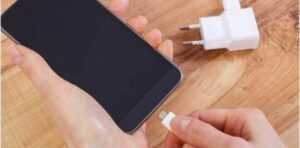 3 erros que a maioria comete ao carregar o celular. Não faça o mesmo para não ter que comprar um celular novo!