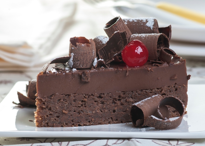 Essa Torta de Chocolate e tao cremosa que derrete na