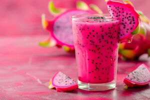 Suco de pitaya refrescante, nutritivo e cheio de cor