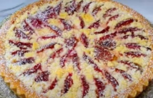 A Famosa Torta que Faz o Mundo Procurar por Ela – Cremosa, Frutada e Irresistível