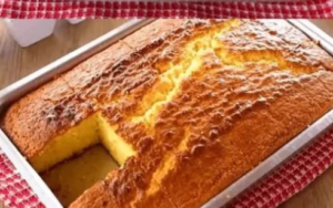 Bolo de Fubá com Creme de Leite – Fofinho, Úmido e Com Sabor de Casa de Vó