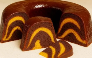 Bolo de Cenoura Mesclado – Um Show de Sabores e Cores