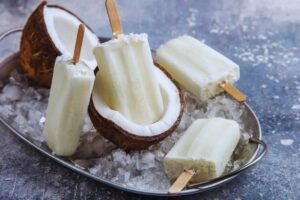 Picolé de Coco Cremoso – Mundo de Delícias