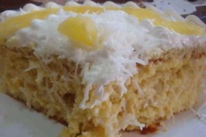 Receita de Torta Mineira com Abacaxi e Coco