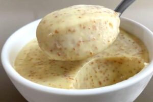 Sobremesa Cremosa de 3 Ingredientes – Simples, Rápida e Deliciosa!