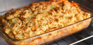 Bolo de maçã fofinho e úmido: saiba como preparar essa receitinha deliciosa de maneira prática!