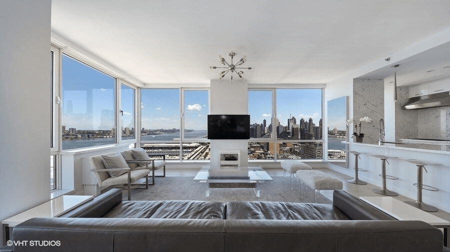 1751560860 590 The Most Gorgeous Realtor in New York The Booming
