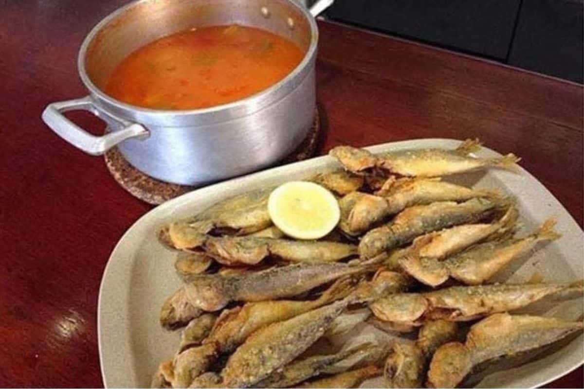 Lambari frito com Arroz de tomate