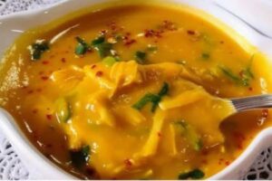 Sopa Detox maravilhosa: leve, cremosa e que limpa o corpo com sabor!