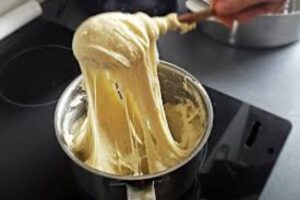 Aligot: O Purê de Batatas com Queijo