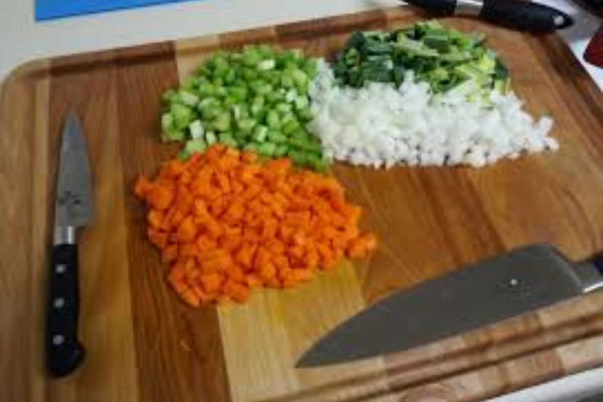 mirepoix sofrito e refogado
