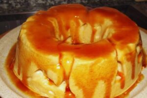 Pudim Molotof com Molho de Caramelo