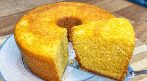 BOLO DE FUBÁ FOFINHO DE LIQUIDIFICADOR | FÁCIL E RÁPIDO | Gabriel Freitas