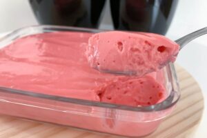 Danoninho Caseiro simples e delicioso: impossível comer só um potinho