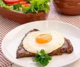 Esse Bife a Cavalo fica tao suculento que vai conquistar.webp
