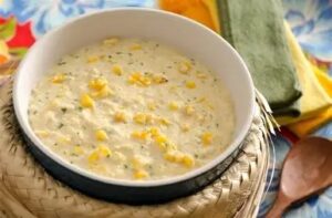 Esse creme de milho fica tão macio que derrete na boca