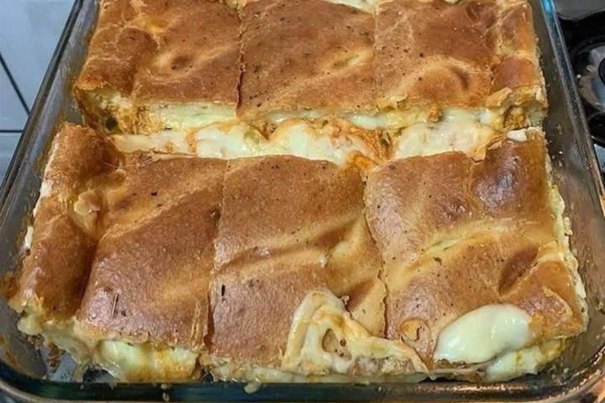 TORTA CREMOSA DE FRANGO CASEIRA