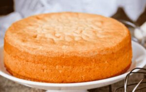 Depois que aprendi esse pão de ló de liquidificador, nunca mais usei batedeira! –