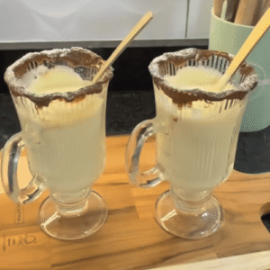 Chocolate Quente Branco Cremoso em 15 Minutos com Nestlé