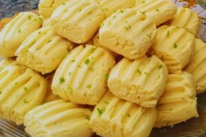 Bolachinha de Creme de Leite com Raspas de Limão