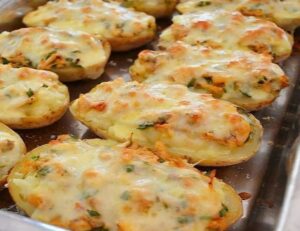 Batata Assada com Recheio casca crocante e o interior super cremoso