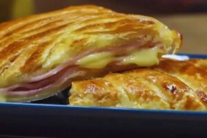 Massa Folhada com Presunto e Queijo