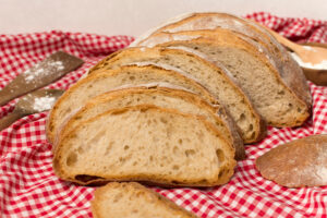 Receita de pão caseiro com orégano fácil e irresistível