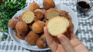 Receita de Bolinho de Chuva Caseiro que Traz Lembranças da Infância