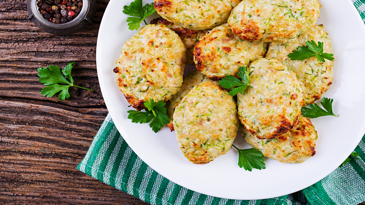 Bolinhos de Arroz com Frango e Aveia 10812 Freepik