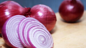 Segredo para um vinagrete de cebola roxa perfeito