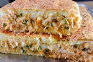 Torta de Frango Cremosa tão gostosa que não dá tempo nem de esfriar