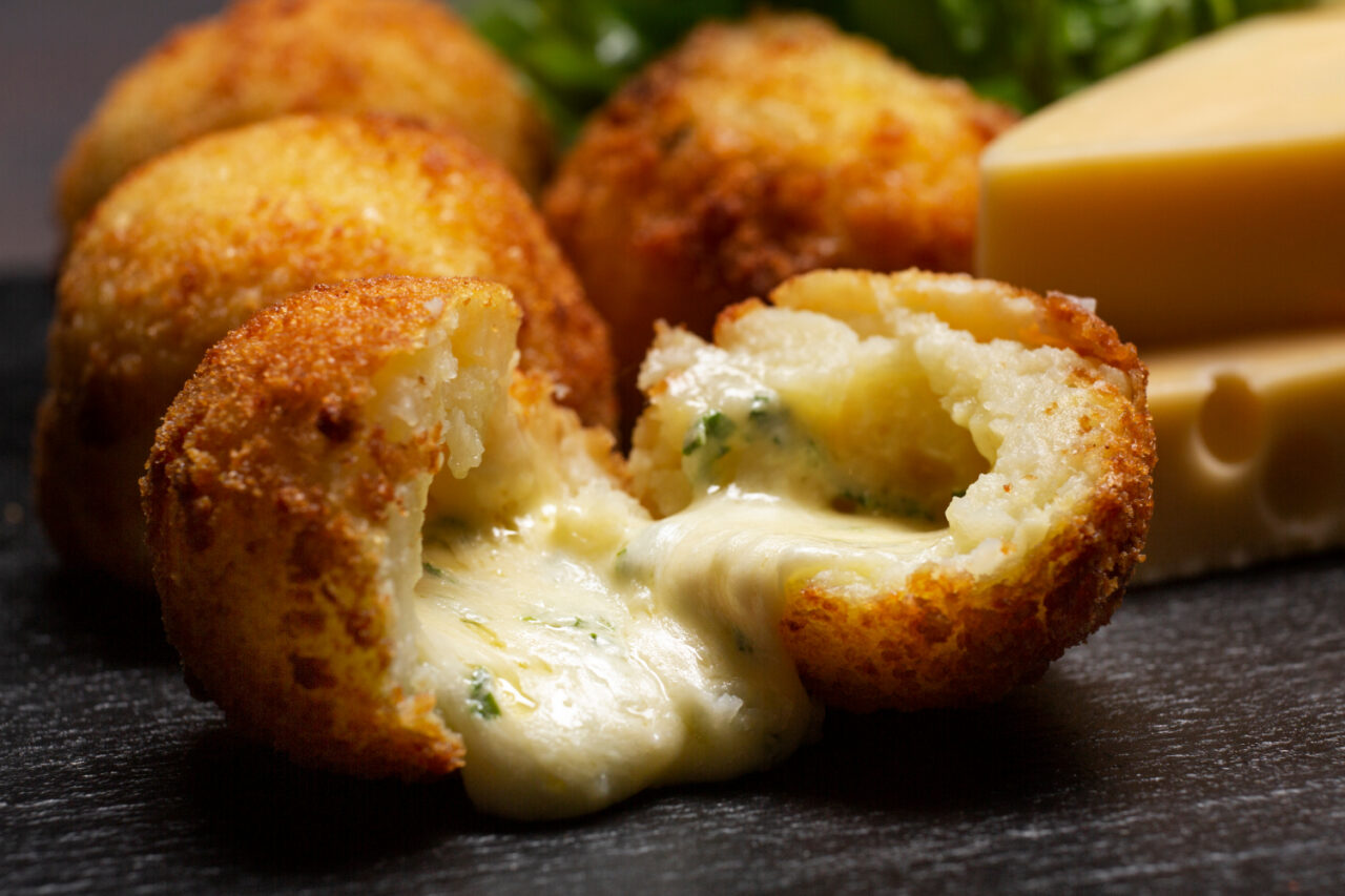 bolinha de queijo e1744828440811