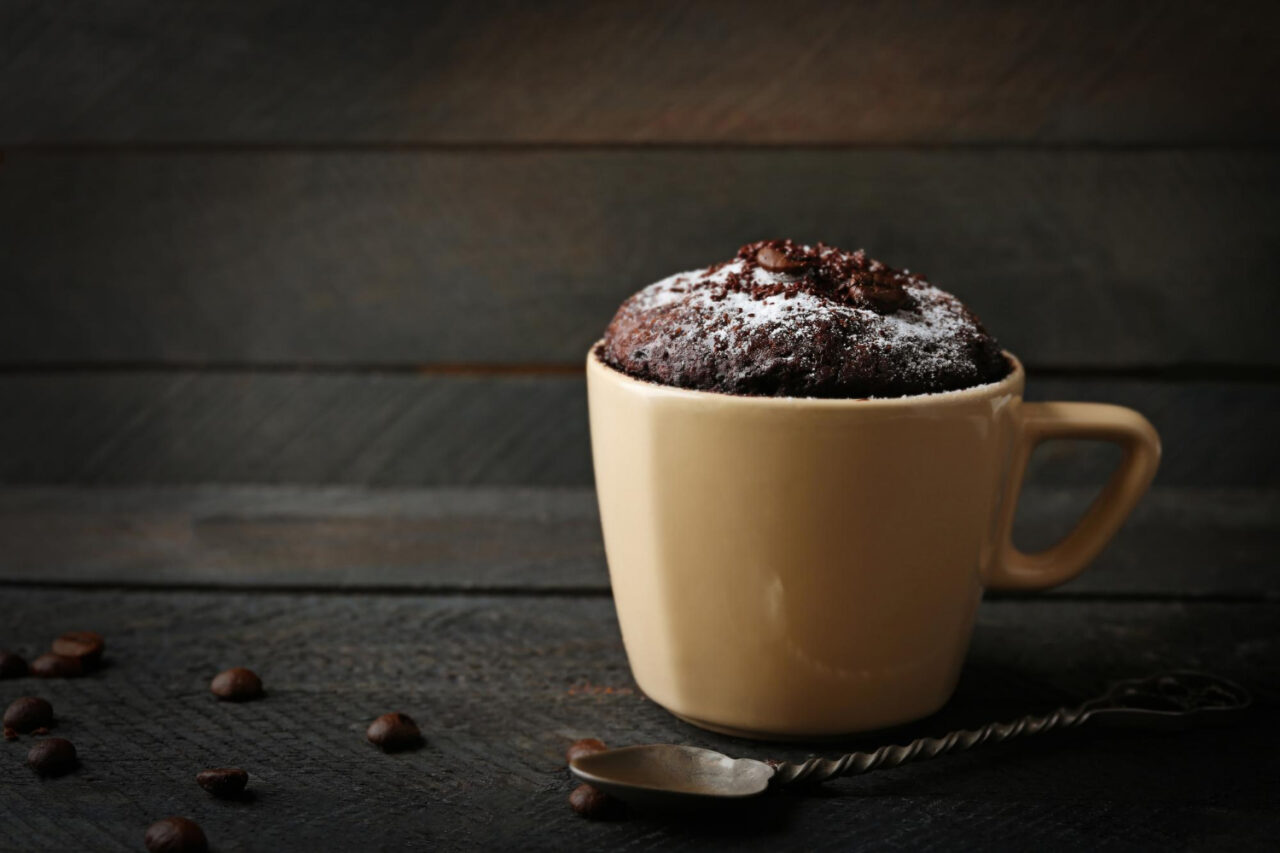 bolo de caneca de chocolate1 e1744646613790