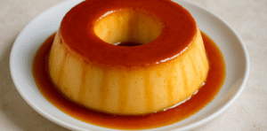 Receita de pudim tradicional rápido e cremoso que não precisa de liquidificador