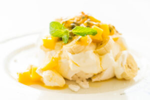 Pavê de Pêssego Cremoso que Encanta pela Leveza e Memórias Afetivas