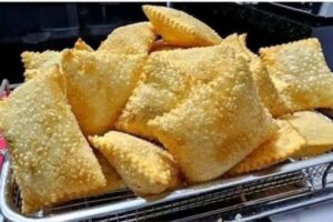 Essa Massa de Pastel de Feira é tão crocante que parece comprada pronta!